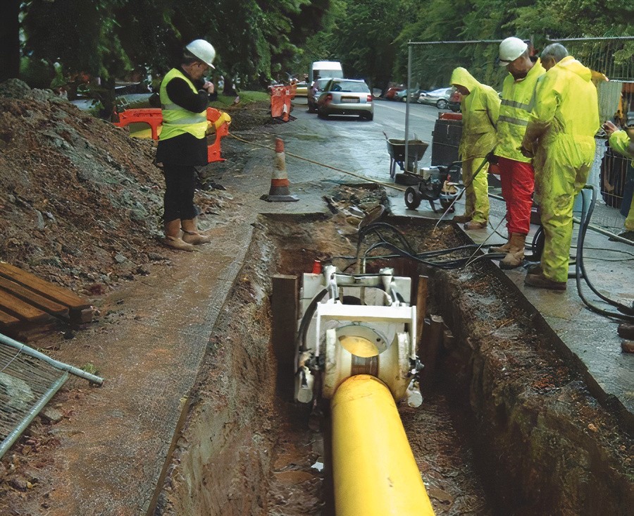 Gas main being lined with PE 80